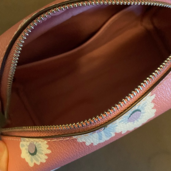 Coach cosmetic case Daisy print - Picture 6 of 6